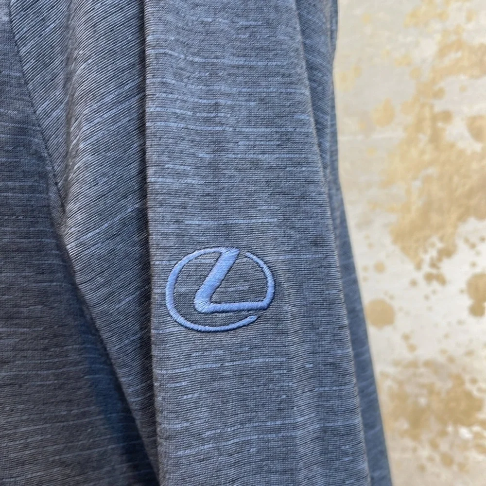 Ladies Travis Mathew 1/4 zip pullover - Picture 4 of 5